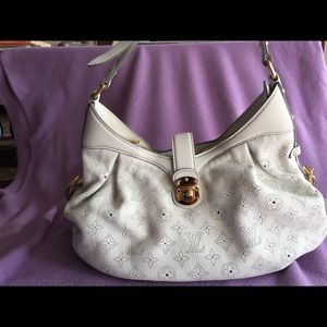 Louis Vuitton Mahina hobo / cross body